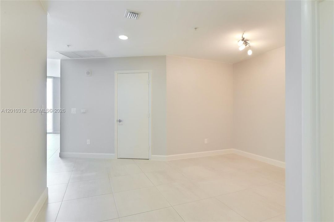 For Sale: $680,000 (2 beds, 2 baths, 1306 Square Feet)