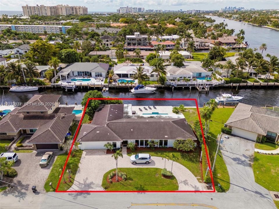 For Sale: $2,550,000 (4 beds, 3 baths, 2934 Square Feet)