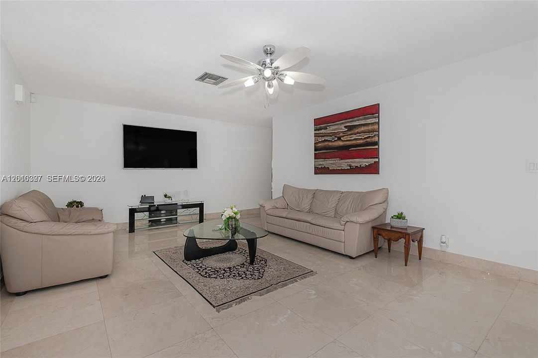 For Sale: $2,550,000 (4 beds, 3 baths, 2934 Square Feet)