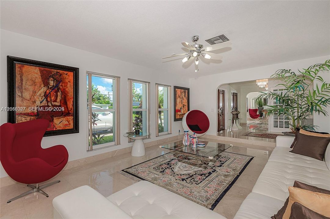 For Sale: $2,550,000 (4 beds, 3 baths, 2934 Square Feet)