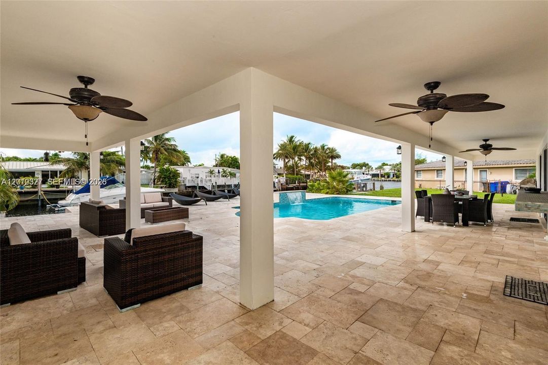 For Sale: $2,550,000 (4 beds, 3 baths, 2934 Square Feet)