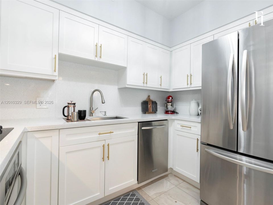 For Sale: $625,000 (2 beds, 2 baths, 1195 Square Feet)
