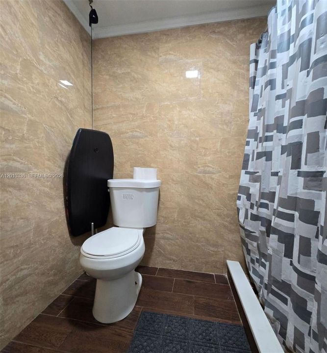 For Sale: $195,000 (2 beds, 1 baths, 1075 Square Feet)