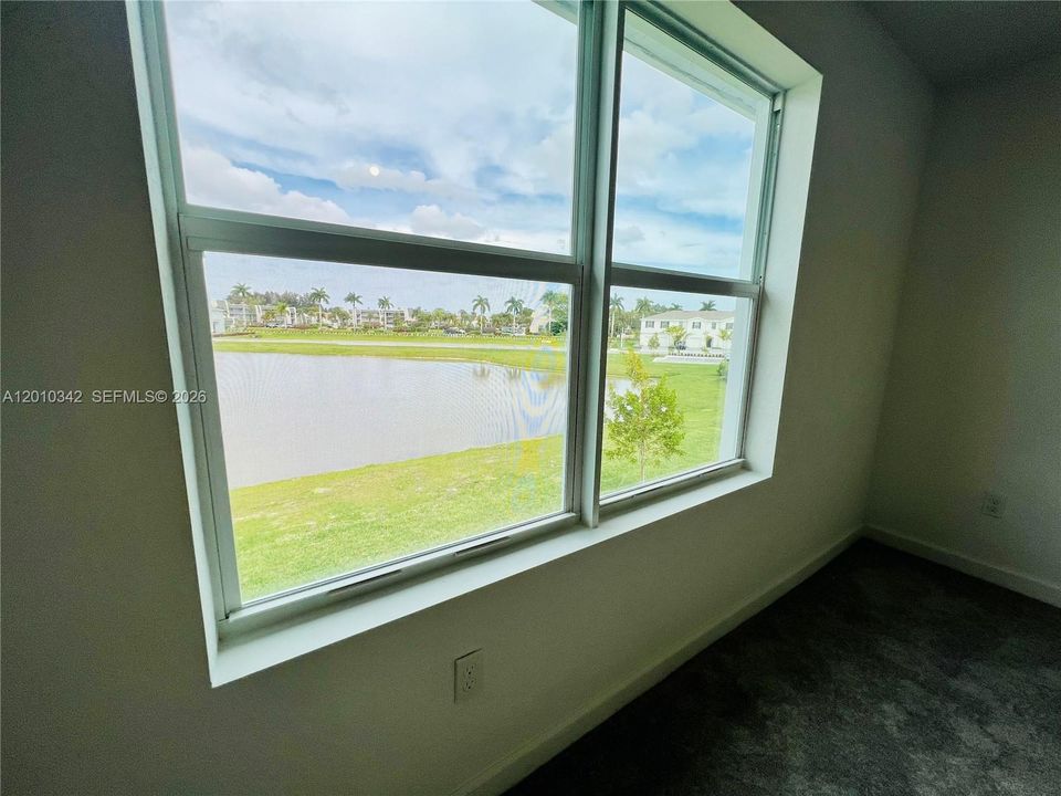 For Rent: $3,000 (3 beds, 2 baths, 1695 Square Feet)