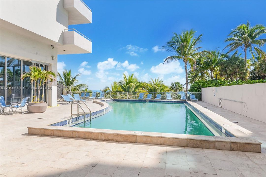 For Sale: $949,700 (2 beds, 2 baths, 1285 Square Feet)