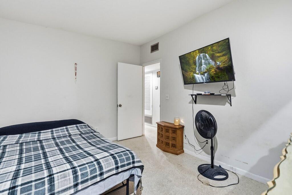 Bedroom Entry.jpeg-SMALL