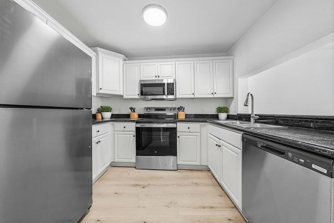 ViaDelrayCondominiumsInteriorImage101067