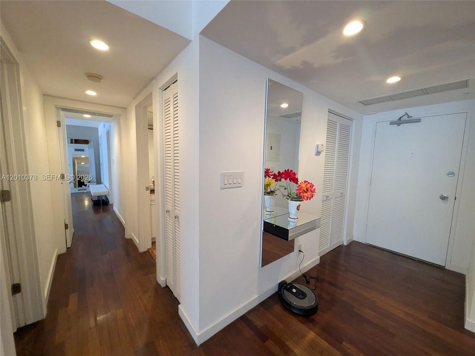 For Sale: $789,000 (2 beds, 2 baths, 1650 Square Feet)