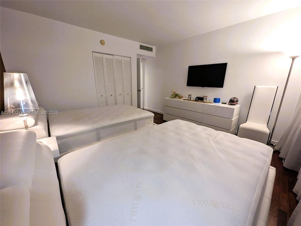 For Sale: $789,000 (2 beds, 2 baths, 1650 Square Feet)