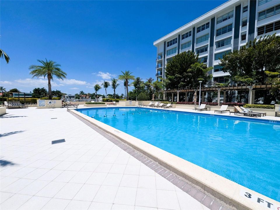For Sale: $789,000 (2 beds, 2 baths, 1650 Square Feet)