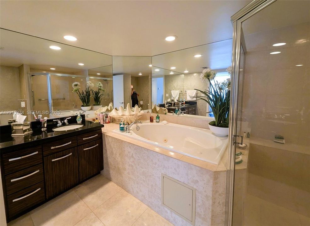 For Sale: $789,000 (2 beds, 2 baths, 1650 Square Feet)