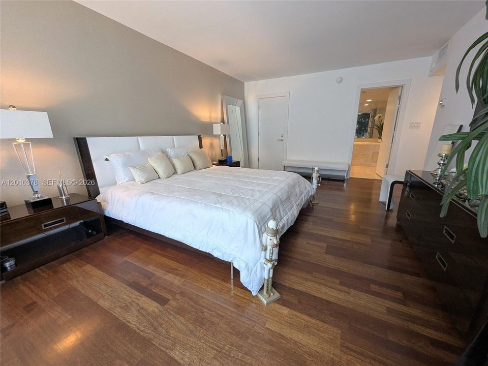 For Sale: $789,000 (2 beds, 2 baths, 1650 Square Feet)