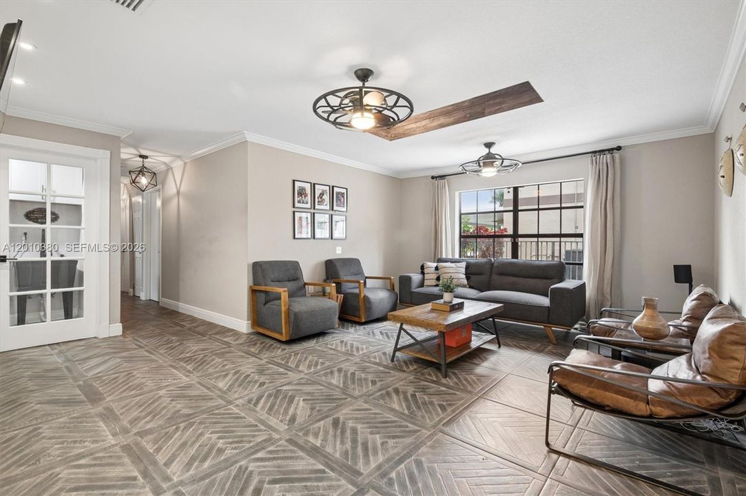 Activo con contrato: $875,000 (4 camas, 2 baños, 2154 Pies cuadrados)