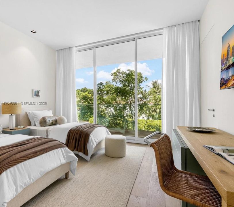 For Sale: $7,999,000 (4 beds, 4 baths, 4168 Square Feet)