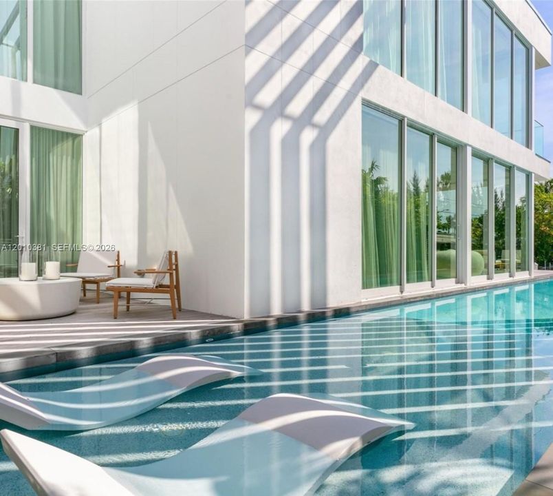 For Sale: $7,999,000 (4 beds, 4 baths, 4168 Square Feet)