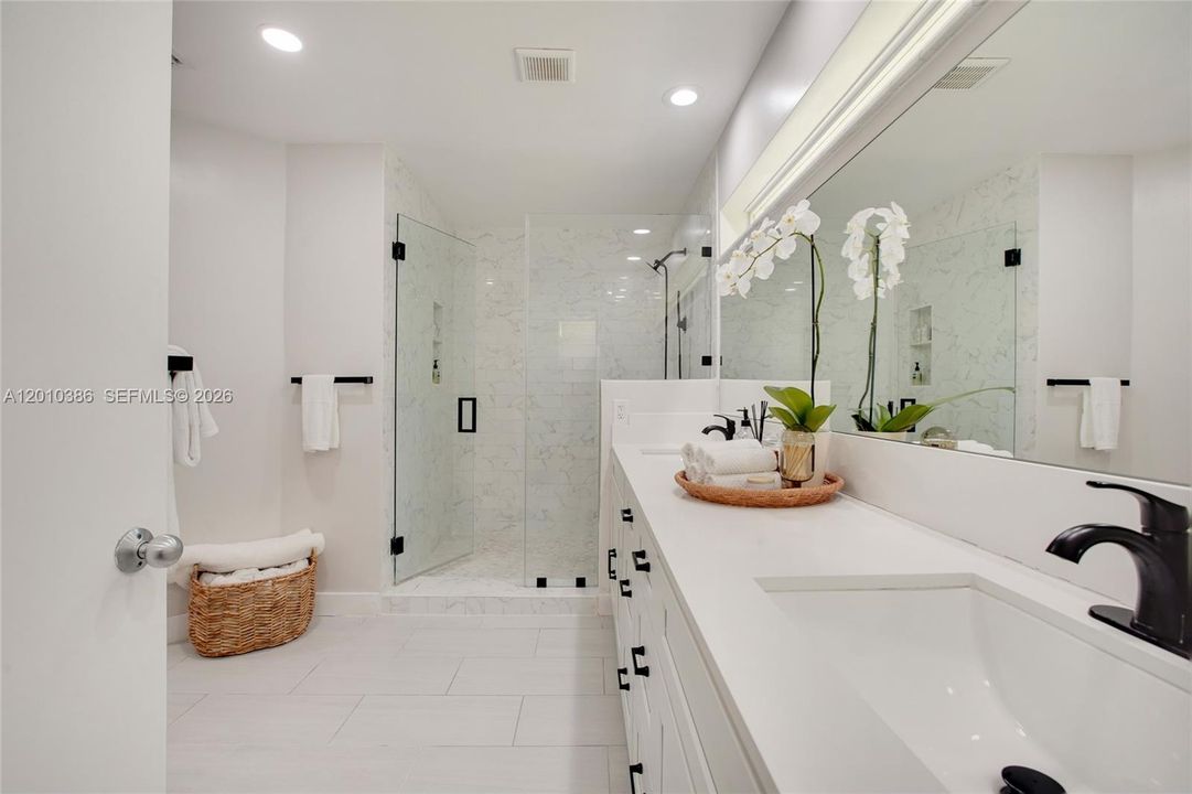 Master Ensuite Bathroom