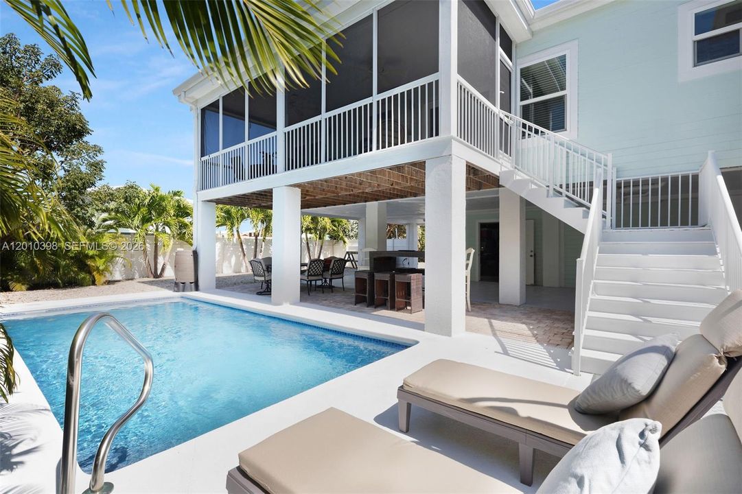 For Sale: $1,195,000 (2 beds, 2 baths, 1350 Square Feet)