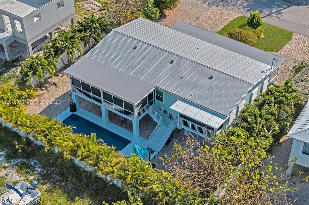 For Sale: $1,195,000 (2 beds, 2 baths, 1350 Square Feet)