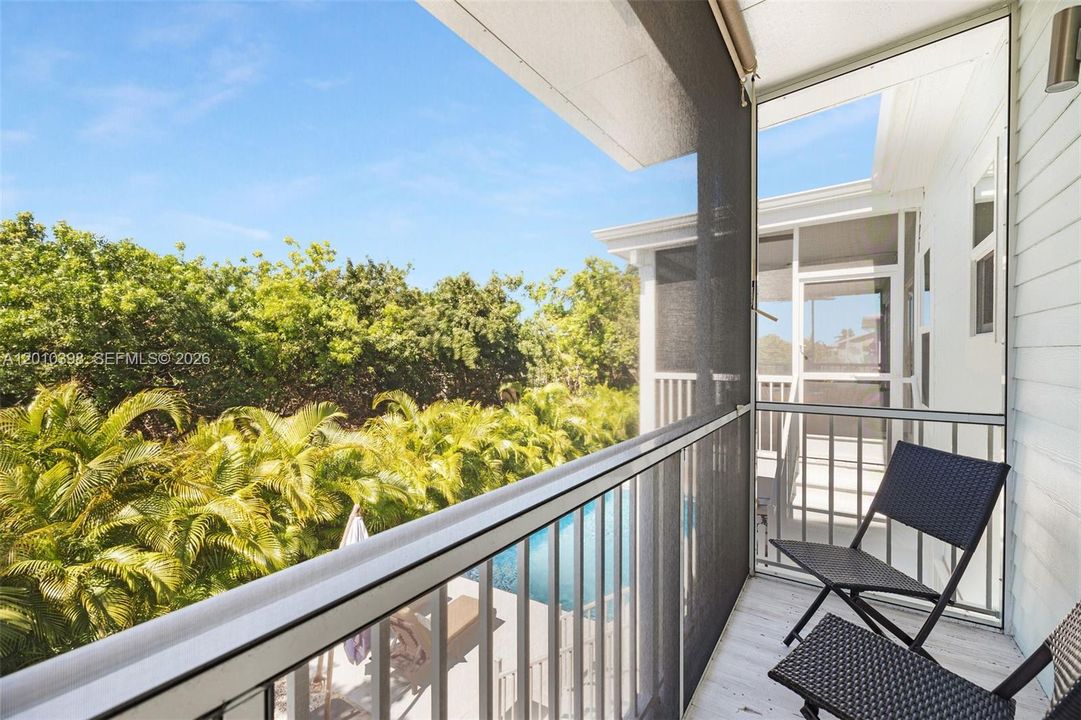 For Sale: $1,195,000 (2 beds, 2 baths, 1350 Square Feet)