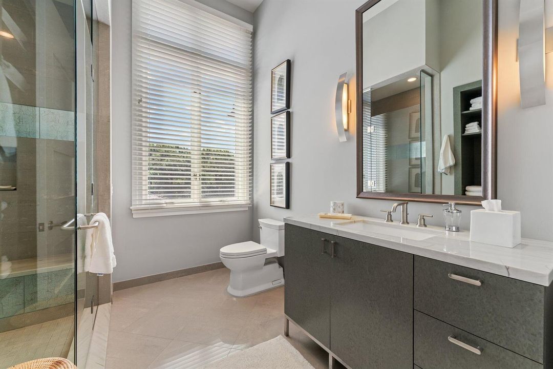 2nd FL Guest Bath