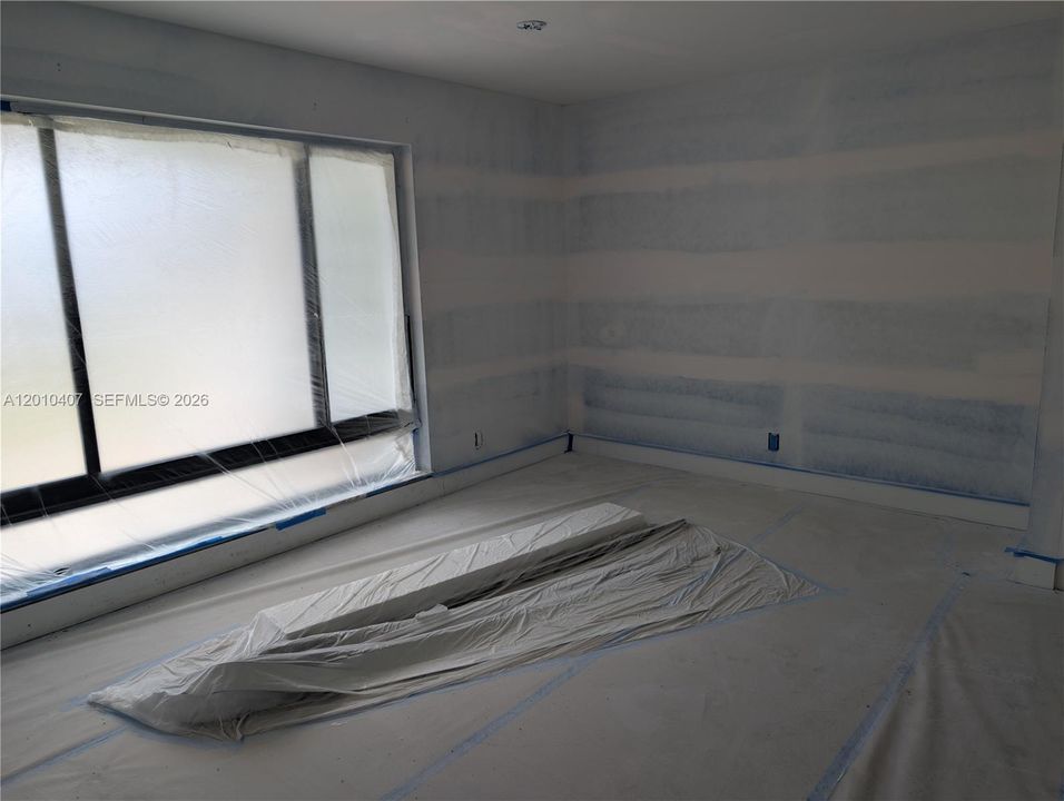 Activo con contrato: $1,590,000 (3 camas, 3 baños, 3008 Pies cuadrados)