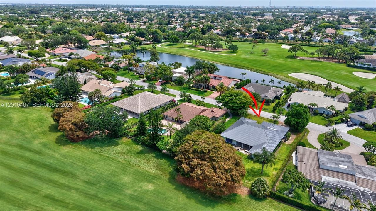 Activo con contrato: $1,590,000 (3 camas, 3 baños, 3008 Pies cuadrados)