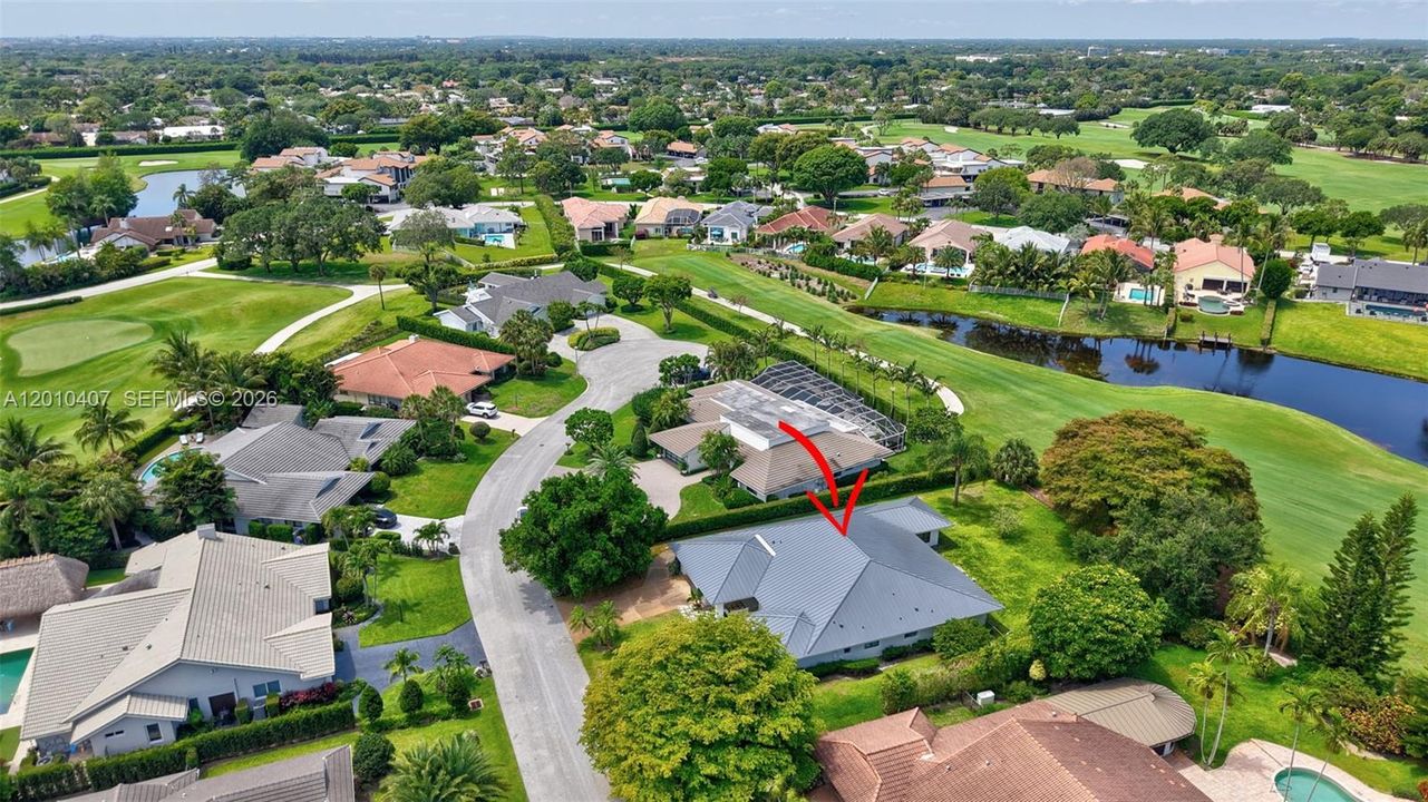 Activo con contrato: $1,590,000 (3 camas, 3 baños, 3008 Pies cuadrados)
