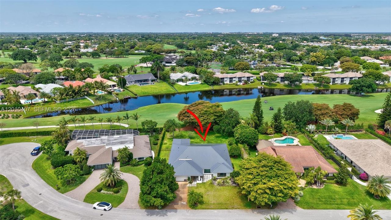 Activo con contrato: $1,590,000 (3 camas, 3 baños, 3008 Pies cuadrados)