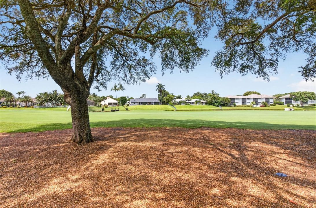 Activo con contrato: $1,590,000 (3 camas, 3 baños, 3008 Pies cuadrados)