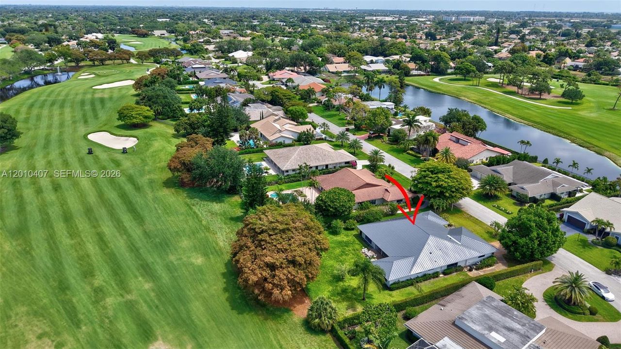 Activo con contrato: $1,590,000 (3 camas, 3 baños, 3008 Pies cuadrados)