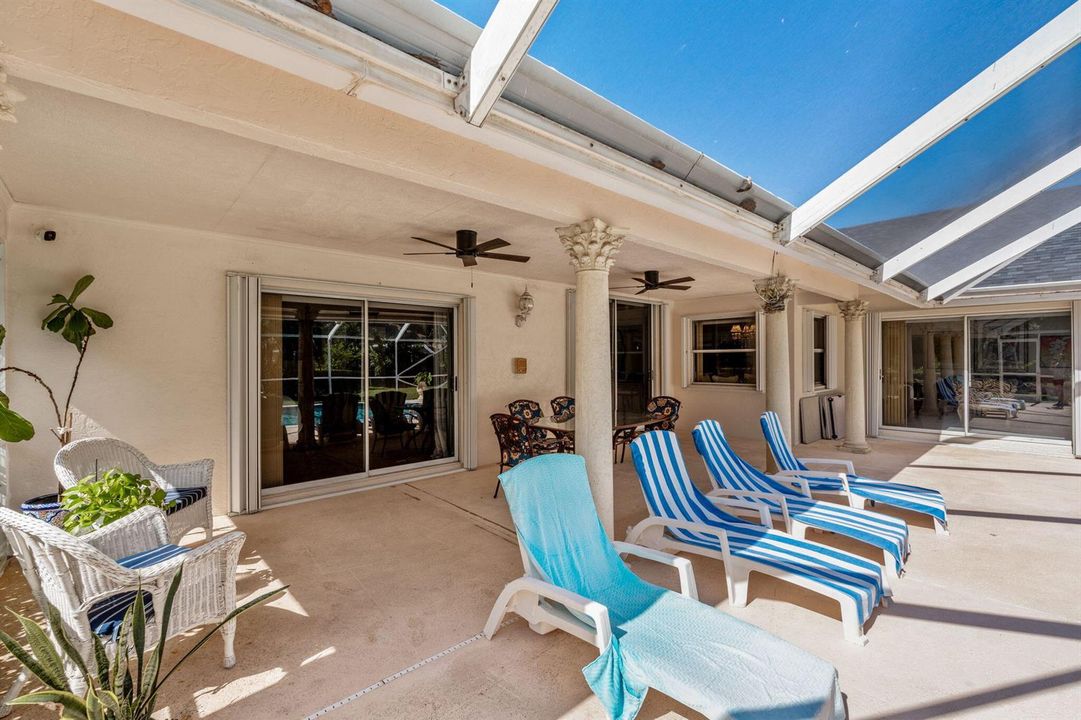 Screened Patio with Dining Area 3