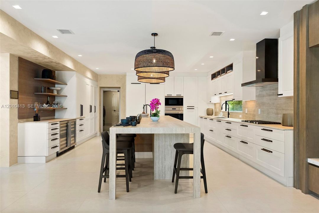 For Sale: $11,995,000 (6 beds, 8 baths, 6263 Square Feet)