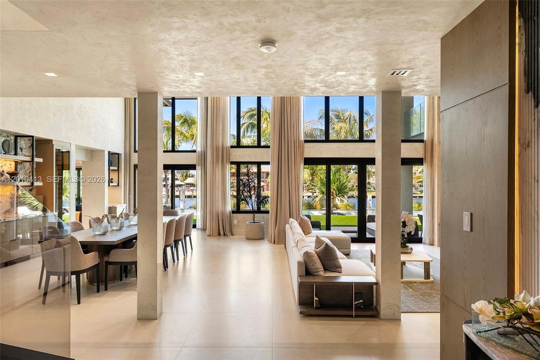 For Sale: $11,995,000 (6 beds, 8 baths, 6263 Square Feet)