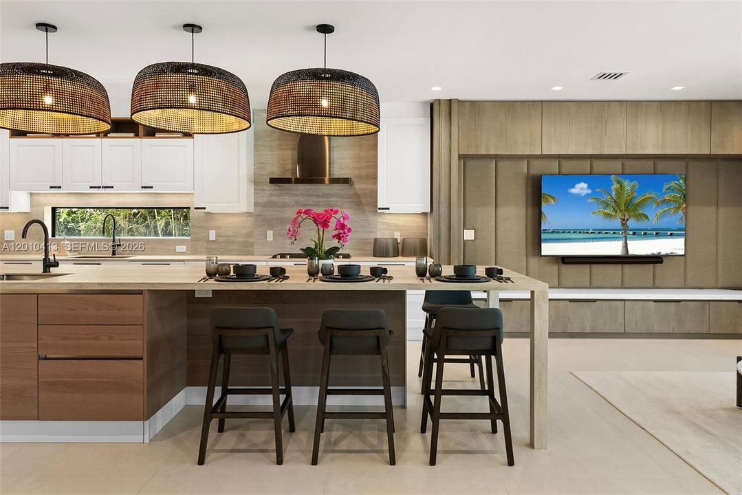 For Sale: $11,995,000 (6 beds, 8 baths, 6263 Square Feet)