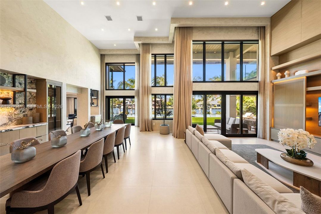 For Sale: $11,995,000 (6 beds, 8 baths, 6263 Square Feet)