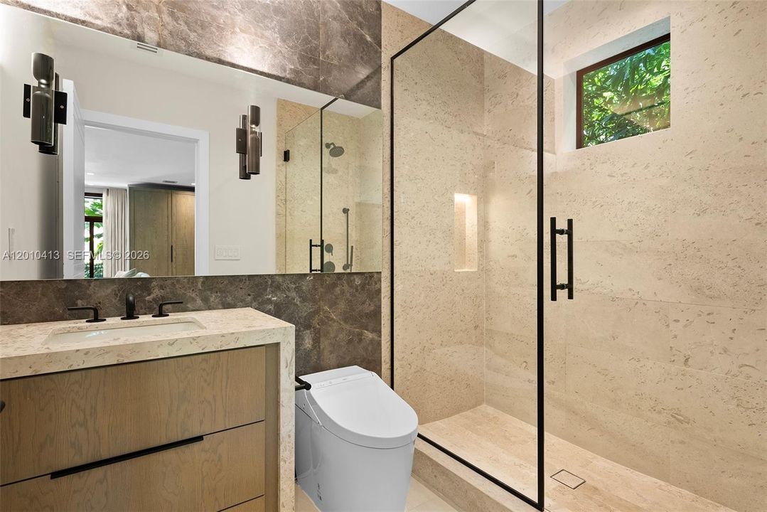 For Sale: $11,995,000 (6 beds, 8 baths, 6263 Square Feet)