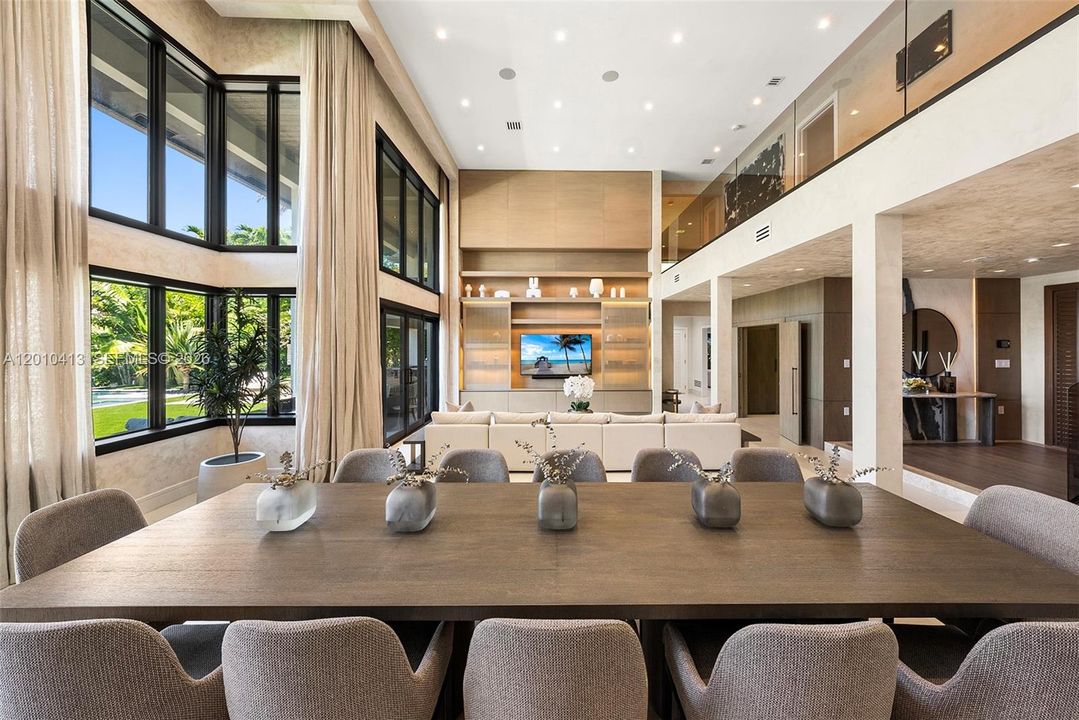 For Sale: $11,995,000 (6 beds, 8 baths, 6263 Square Feet)