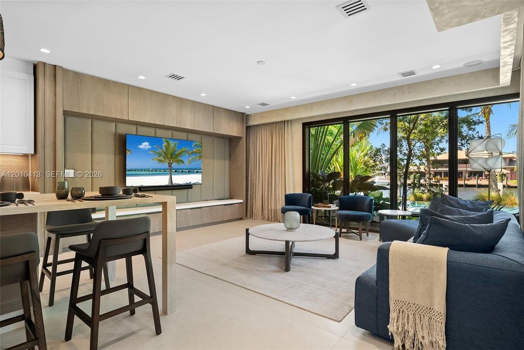 For Sale: $11,995,000 (6 beds, 8 baths, 6263 Square Feet)