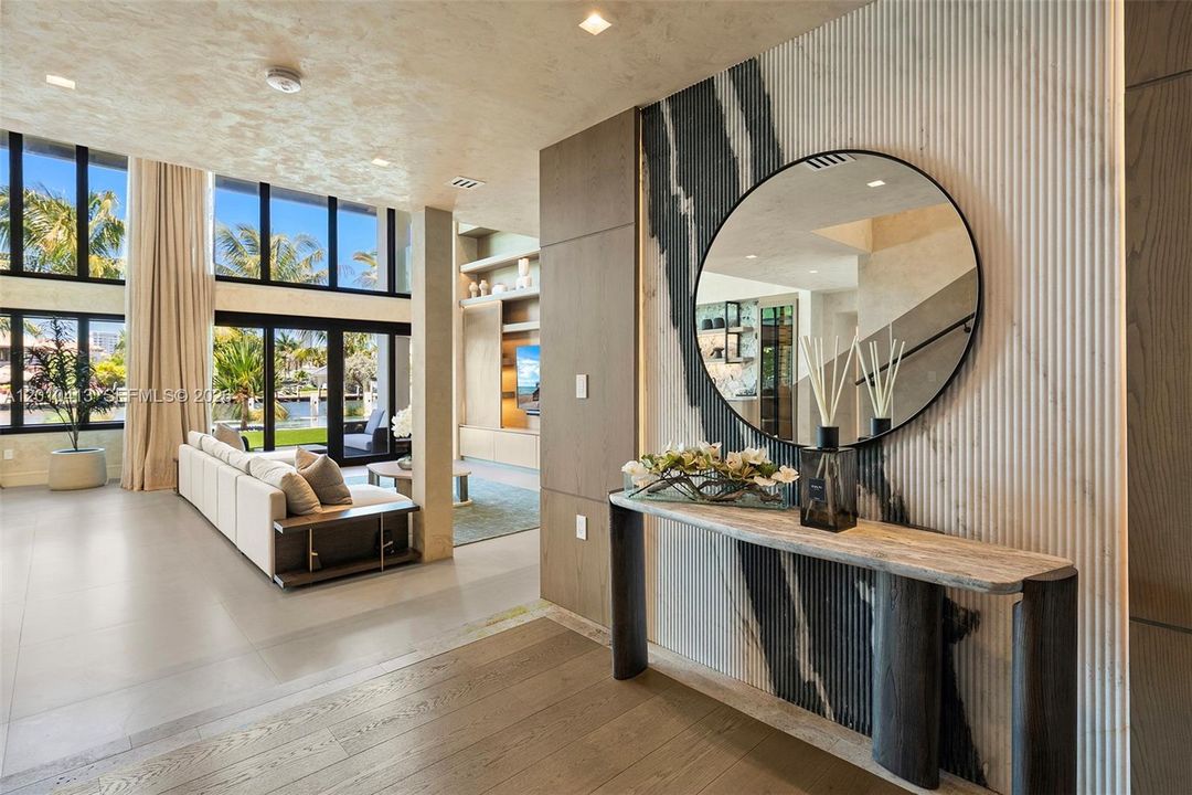 For Sale: $11,995,000 (6 beds, 8 baths, 6263 Square Feet)