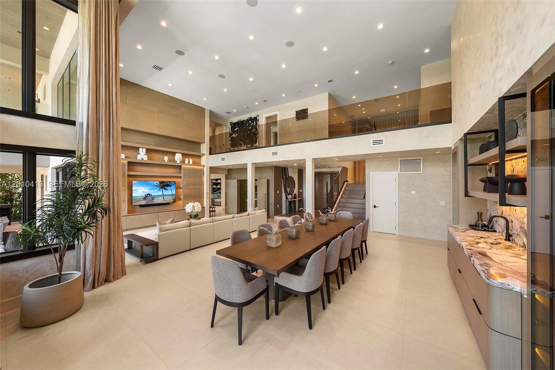 For Sale: $11,995,000 (6 beds, 8 baths, 6263 Square Feet)