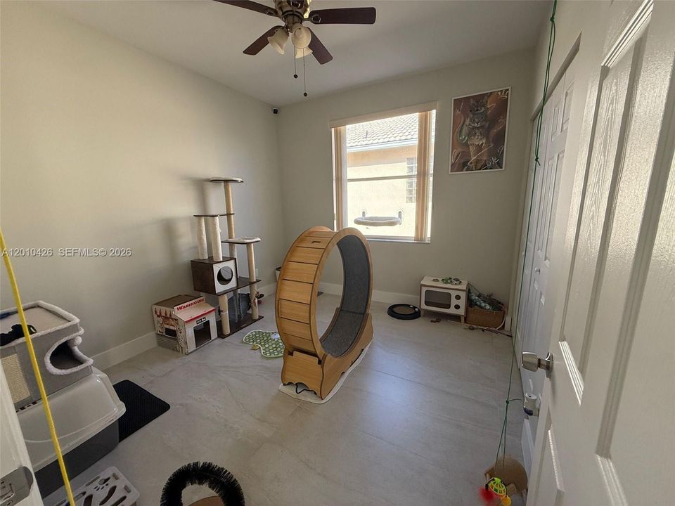 Active With Contract: $550,000 (3 beds, 2 baths, 1469 Square Feet)
