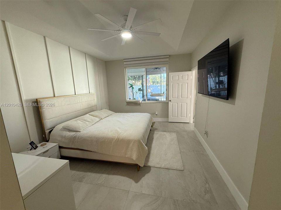 Active With Contract: $550,000 (3 beds, 2 baths, 1469 Square Feet)