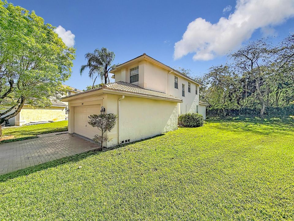 16101 SW 27th Street-7