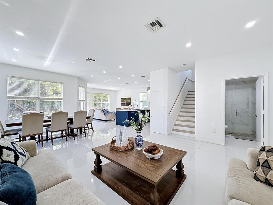 16101 SW 27th Street-16