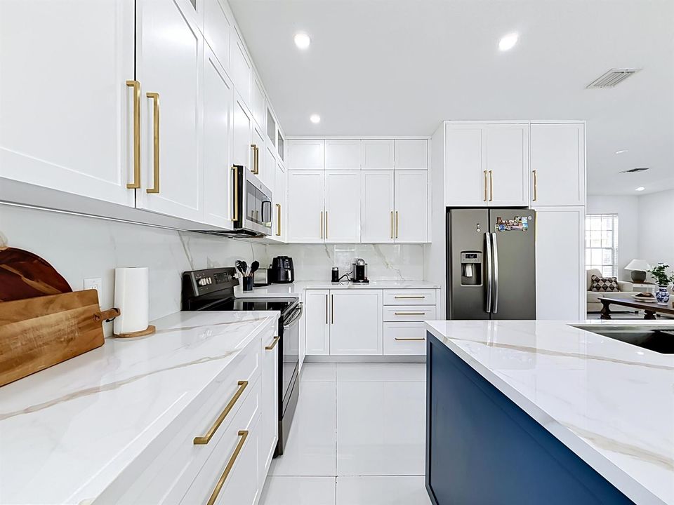 16101 SW 27th Street-21