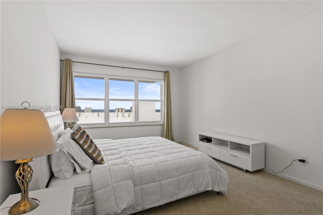 For Sale: $895,000 (2 beds, 2 baths, 1770 Square Feet)