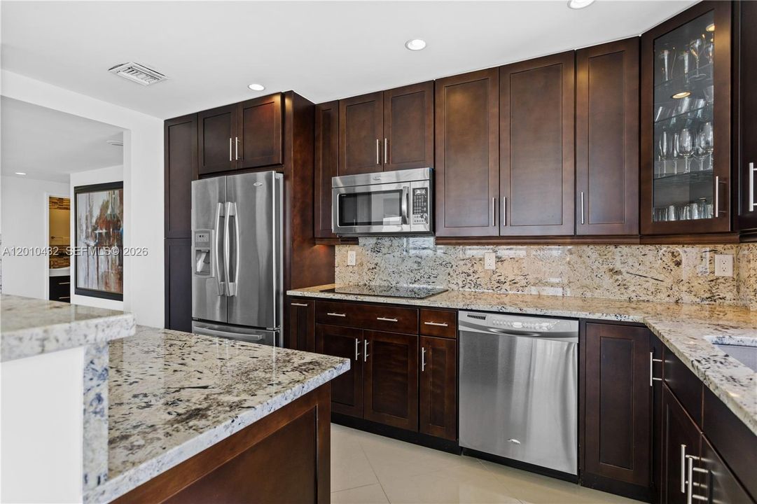 For Sale: $895,000 (2 beds, 2 baths, 1770 Square Feet)