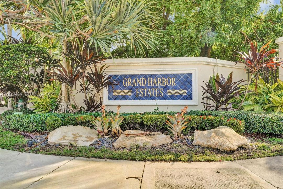 For Rent: $20,000 (5 beds, 4 baths, 4138 Square Feet)