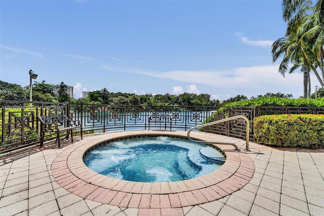 For Rent: $20,000 (5 beds, 4 baths, 4138 Square Feet)