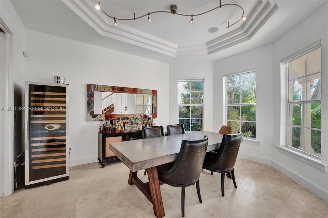 For Rent: $20,000 (5 beds, 4 baths, 4138 Square Feet)